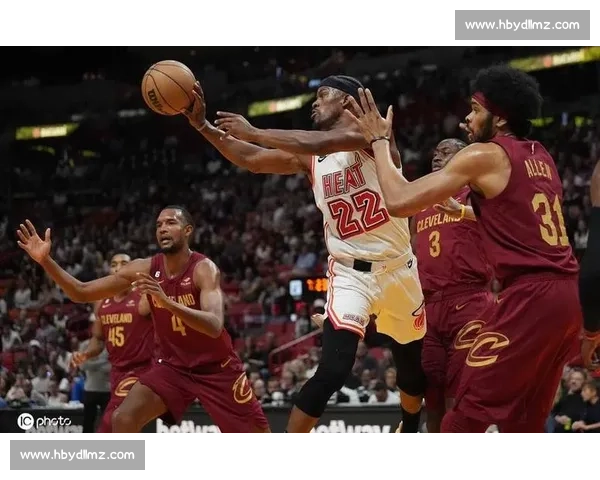 热火两年 2400 万锁死米切尔！季后赛高效铁闸助巴特勒冲冠